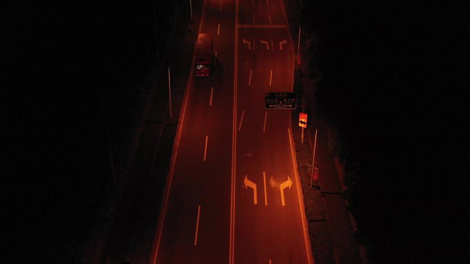 航拍4k公路夜晚下高速路口