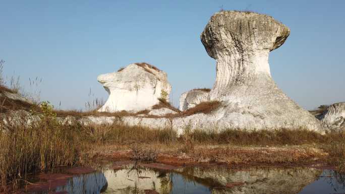 襄阳白土矿坑遗址好似地质公园