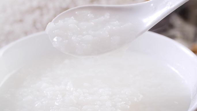 珍珠米东北大米洗米大米冲撞吃饭粮食大米米