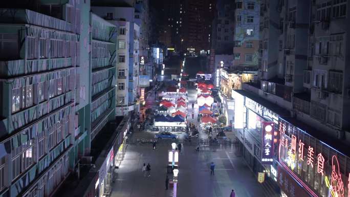 青岛台东步行街夜景