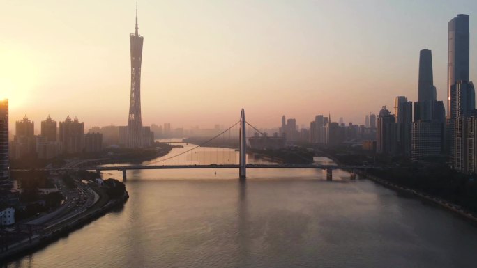 夕阳下的广州塔猎德桥延时拍摄