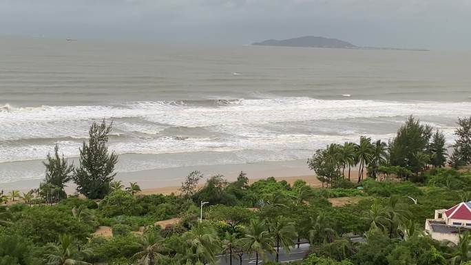 乌云海景实拍台风海啸海浪视频