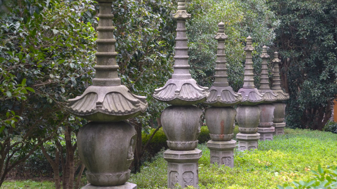 杭州西湖灵隐寺景区永福寺七座佛塔