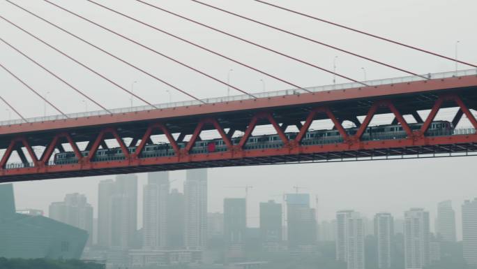 重庆城市地标高架桥轻轨李子坝