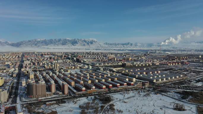 阿拉善雪景营盘山全景