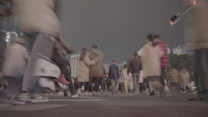 南宁朝阳中山路红绿灯人流脚步慢门