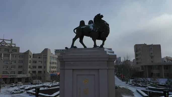 阿拉善雪景骆驼