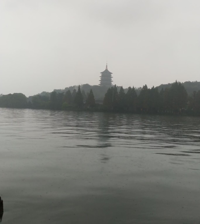 浙江杭州西湖旅游景区下雨场景延时