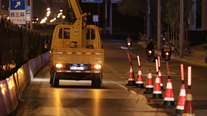 北京深夜养路维护工人冬夜维修监控4k