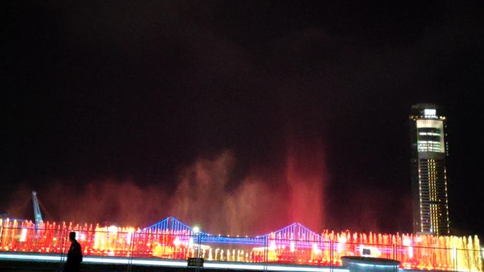 大连国庆期间星海广场晚间喷泉