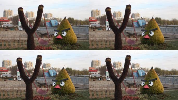 公园雕塑愤怒的小鸟