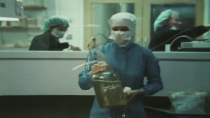 80年代血液研究实验室