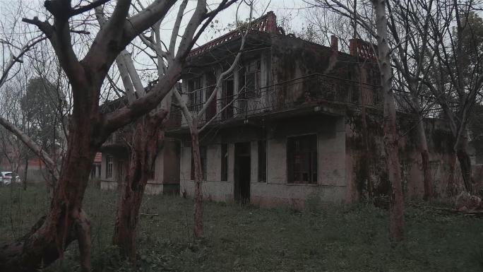 破旧阴森恐怖房子房屋