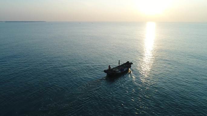 4K海景出海渔船日出