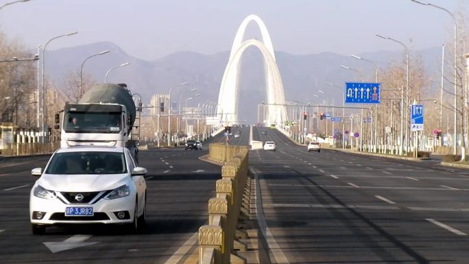 北京新首钢大桥车流延时