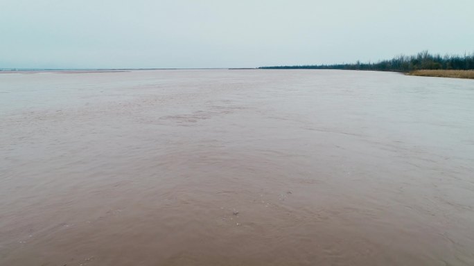 4K航拍冬季黄河河道水流04