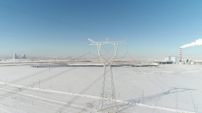 冬季输电塔