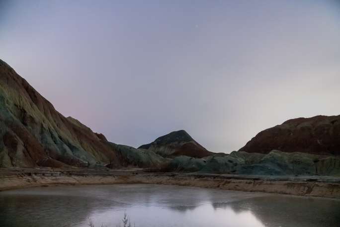 甘肃兰州永登苦水丹霞星空阴云