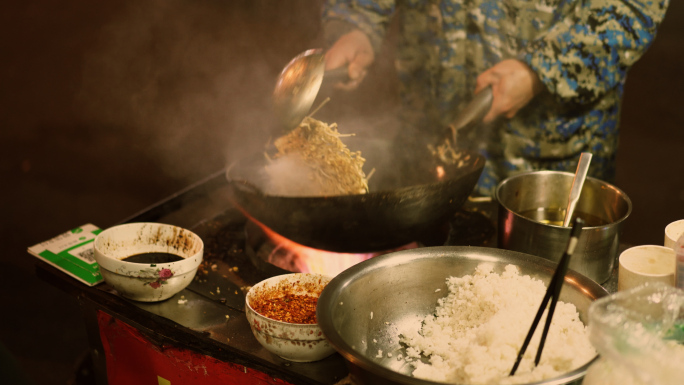 4K夜宵摊炒饭炒河粉