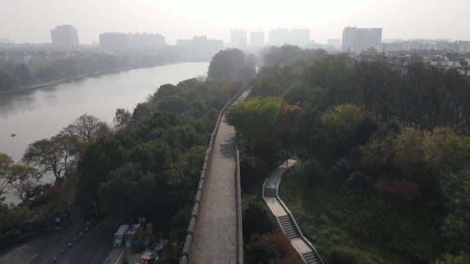 南京城墙月牙湖公园航拍