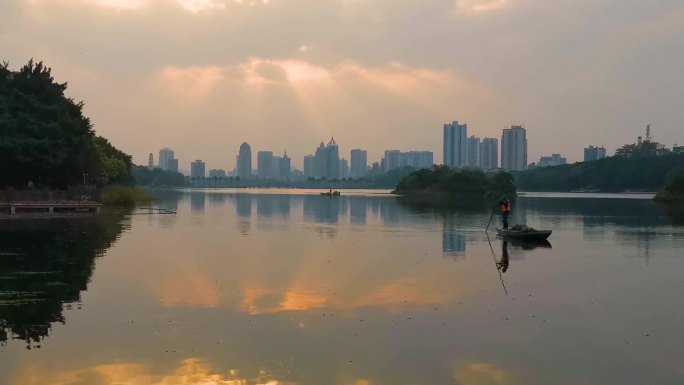 小船-唯美夕阳-耶稣光-湖面城市