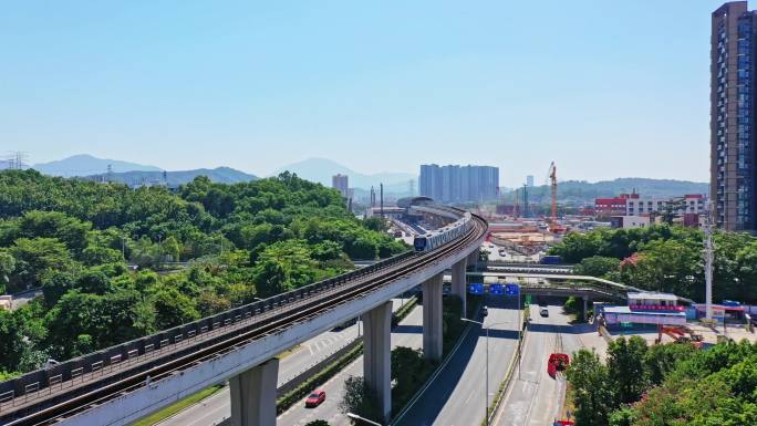 1080p航拍深圳龙岗地铁3号线经过