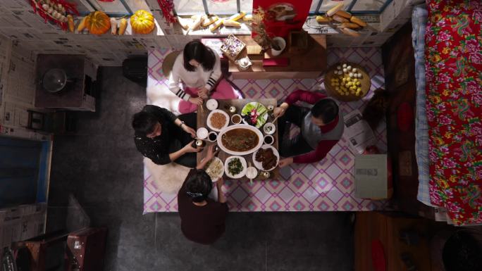 春节团圆吃饭场景视频素材