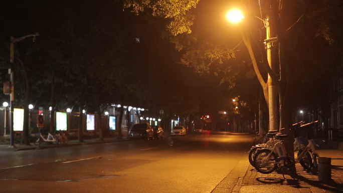 上海马路夜景城市道路夜晚马路路灯