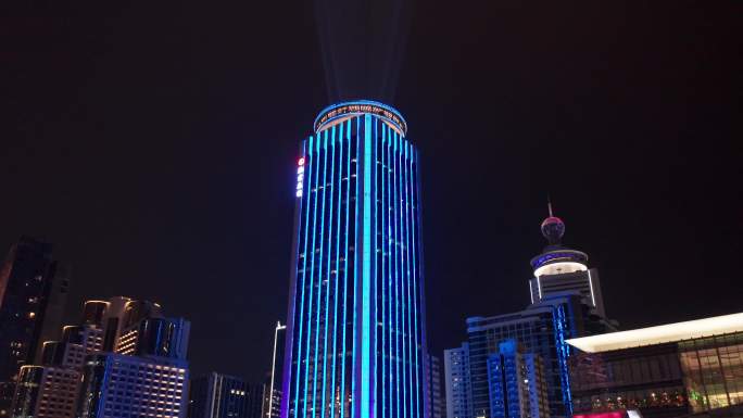 4k航拍深圳国贸商业大厦夜景降落