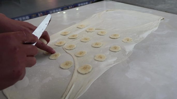 印度飞饼香蕉飞饼制作过程