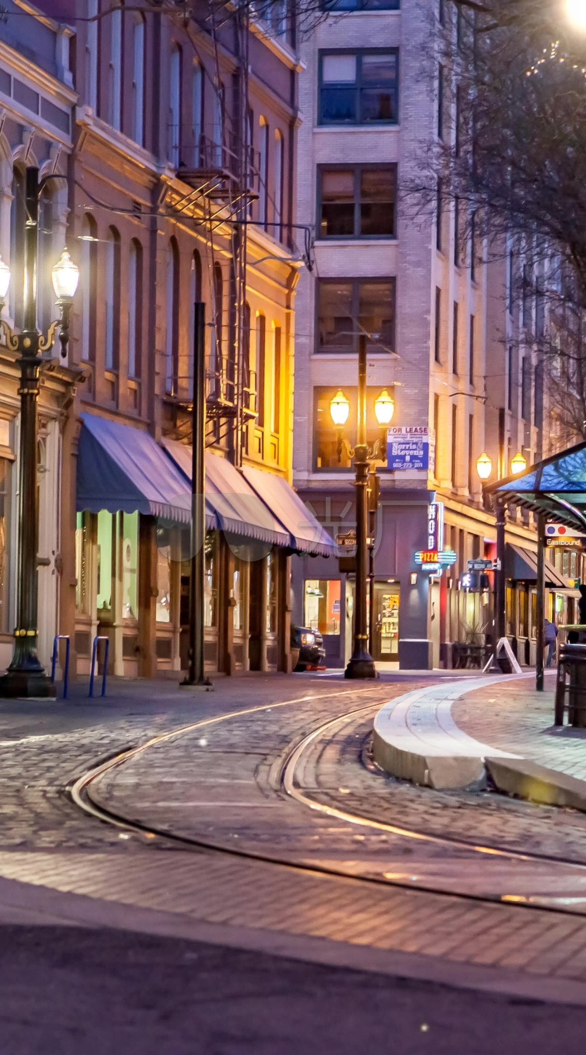 视频素材 舞台背景 场景背景 竖版夜晚街道场景来自视频原始文件或