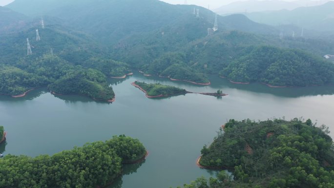 4k航拍坪山赤澳水库近景前进