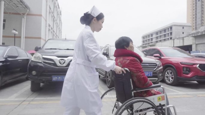 医院病患轮椅老年人志愿服务