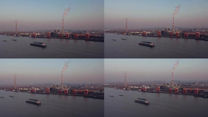 南京长江沿岸汽渡轮船重工业污染航拍素材