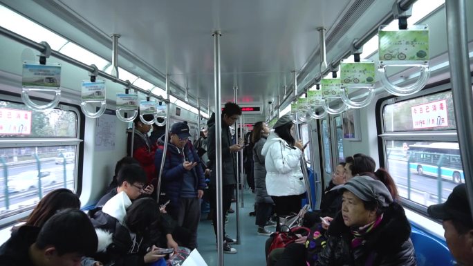 北京地铁拥挤人流梦想北漂