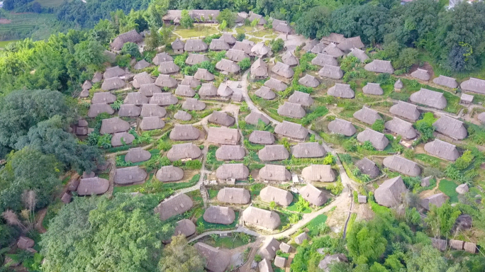 云南原始部落村寨-翁丁原始村落