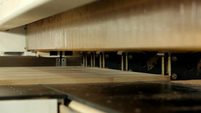 木工家具木匠数控机床切割木头