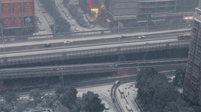 4K清晨大雪中的城市高架桥02