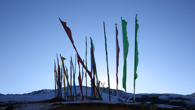 香格里拉至飞来寺白马雪山冰雪路面