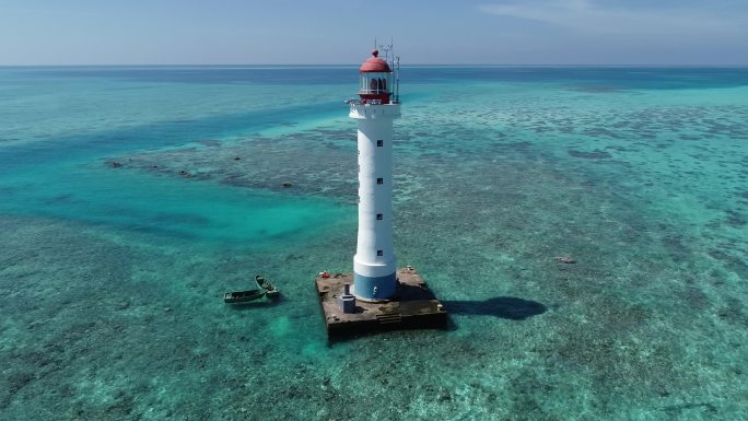 中国灯塔海事航标航拍大海浪花礁