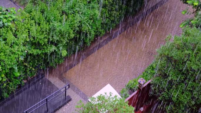 4K北京夏天小区暴雨瓢泼大雨