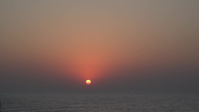 海边太阳升起