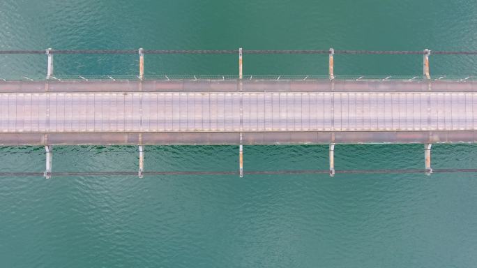 贵州网红铁索桥