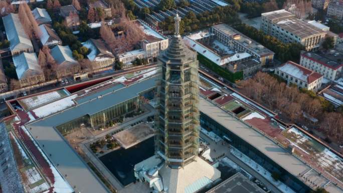 冬季南京大报恩寺琉璃塔