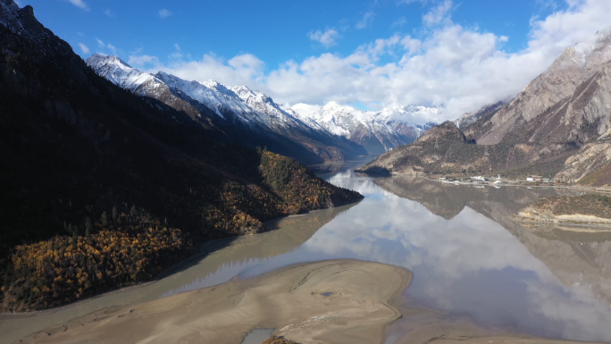 4K航拍西藏昌都地区八宿县然乌镇然乌湖