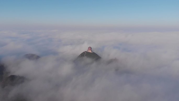 贵州六盘水梅花山景区旋转餐厅云海航拍