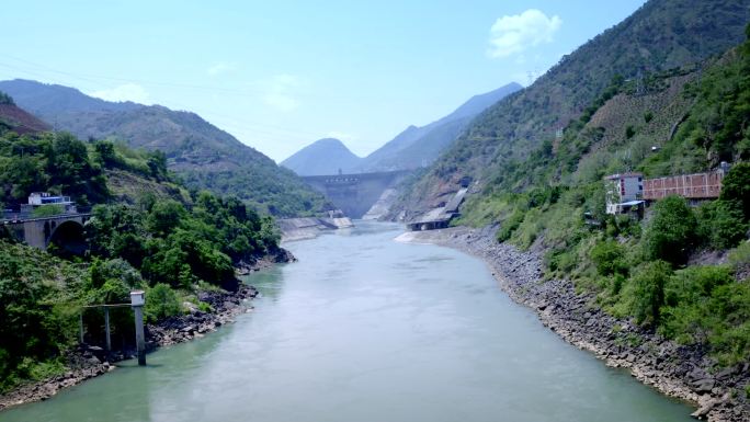 雅砻江水电基地世界最高水坝锦屏水坝