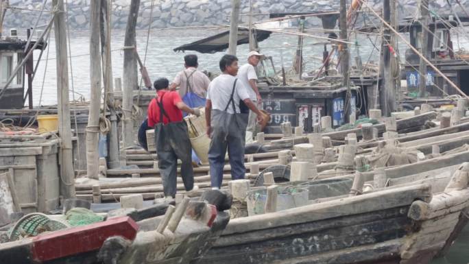 渔村渔船渔民