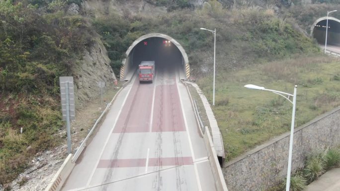 隧道出口-lcj