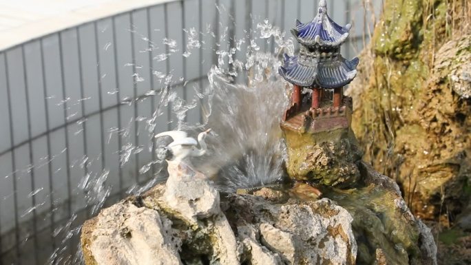 假山流水喷泉鱼池景观（2K）